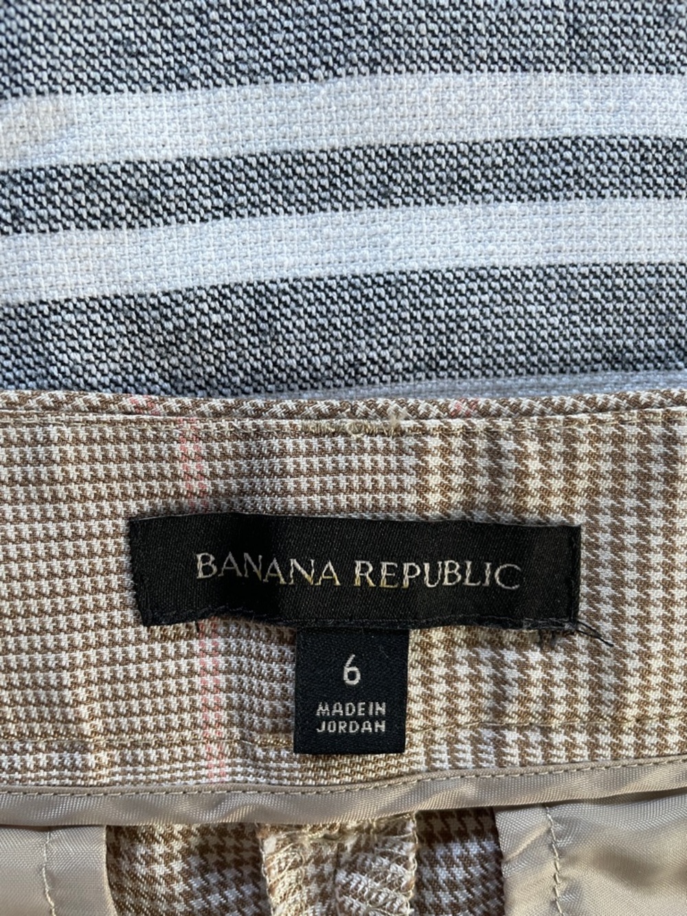 Banana Republic Houndstooth Capris in Brown & Cream & light pink